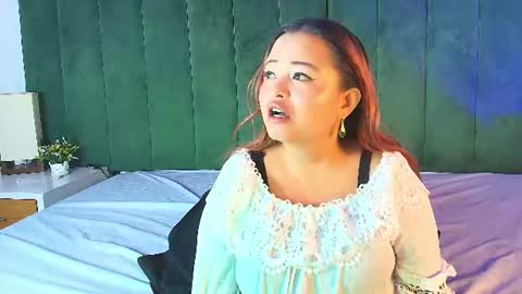 Snapshot of alana_petite chatting on 17, 7, 2026 ALANA PETITE online show from 17, 7, 2026