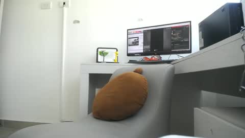 A l a n a online show from 12, 1, 2025