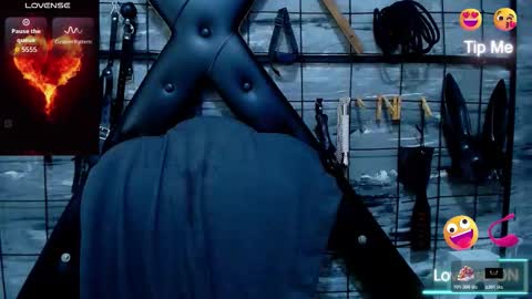 Snapshot of alana_roth chatting on 5, 3, 2026 ALANA ROTH online show from 5, 3, 2026