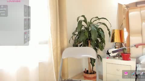 Snapshot of alana_then2 chatting on 4, 3, 2025 online show from 4, 3, 2025