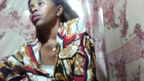 Snapshot of alanaangela chatting on 7, 6, 2026 AlanaAngela online show from 7, 6, 2026