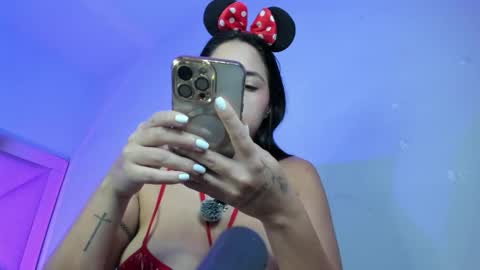 alanah connors online show from 30, 5, 2026