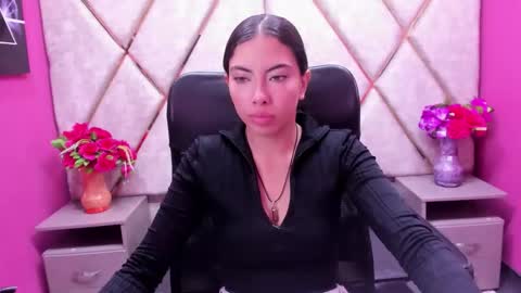 Snapshot of alanahott_ chatting on 14, 12, 2025 Alana hot online show from 14, 12, 2025