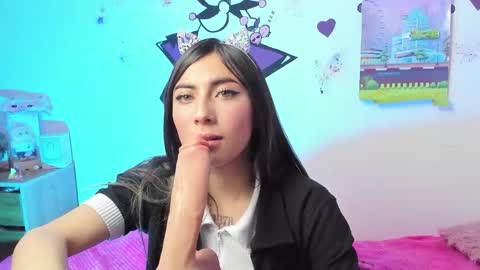 Snapshot of alanalois_ chatting on 17, 9, 2025 ALANA Please follow me online show from 17, 9, 2025