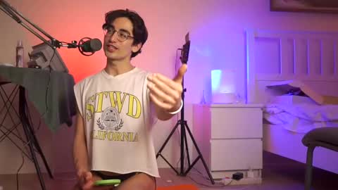 idenavarre online show from 12, 1, 2025