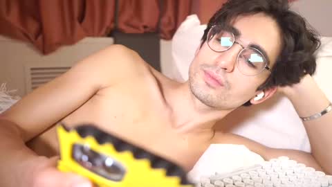 idenavarre online show from 20, 1, 2025