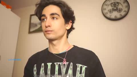 idenavarre online show from 5, 2, 2025