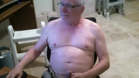 Snapshot of alanlee10allen chatting on 7, 5, 2026 Alanlee10allen online show from 7, 5, 2026