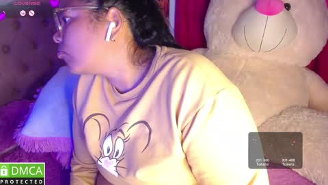 Snapshot of alanna_brunette chatting on 9, 11, 2025 lanna online show from 9, 11, 2025