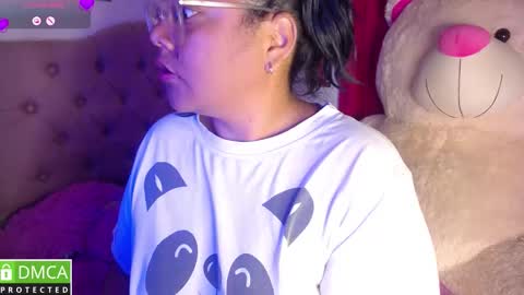 Snapshot of alanna_brunette chatting on 23, 11, 2025 lanna online show from 23, 11, 2025