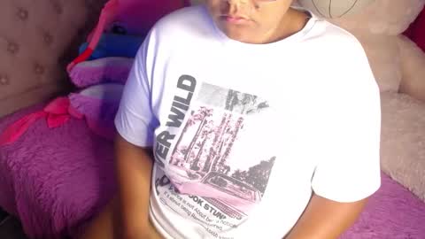 Snapshot of alanna_brunette chatting on 5, 12, 2025 lanna online show from 5, 12, 2025