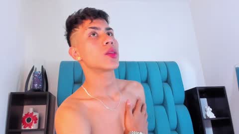 alannaughty_ online show from 18, 1, 2025