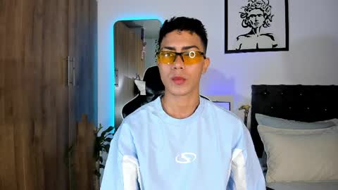 alannaughty_ online show from 16, 4, 2026