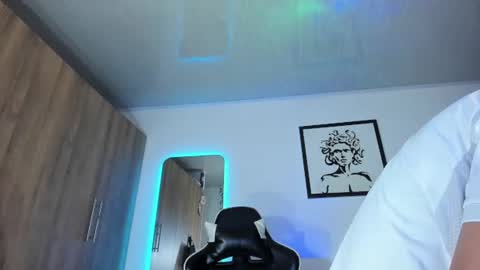 Snapshot of alannaughty_ chatting on 24, 6, 2026 alannaughty_ online show from 24, 6, 2026