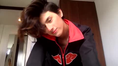 Snapshot of alannsr03 chatting on 1, 11, 2025 Alann online show from 1, 11, 2025