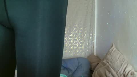 Snapshot of alaouirim25 chatting on 9, 1, 2026 AllylicArabis online show from 9, 1, 2026