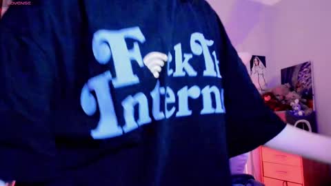 alaska_chan_ online show from 9, 2, 2025