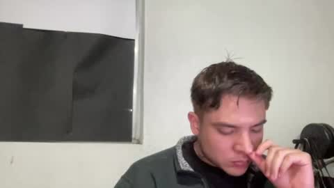 Snapshot of alber753713 chatting on 14, 6, 2026 alber753713 online show from 14, 6, 2026