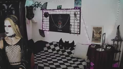 Mistic witch online show from 12, 2, 2025