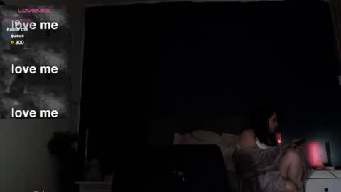 Snapshot of aledelo chatting on 4, 1, 2025 aledelo online show from 4, 1, 2025