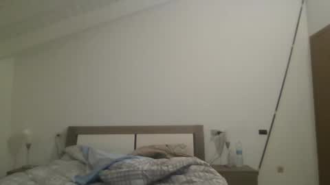 Snapshot of aledewalt chatting on 1, 1, 2025 call me on skp alexdewalt online show from 1, 1, 2025