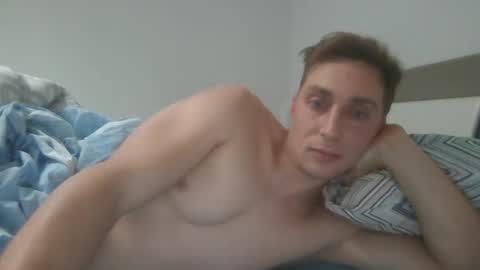 Snapshot of aledewalt chatting on 4, 1, 2025 call me on skp alexdewalt online show from 4, 1, 2025