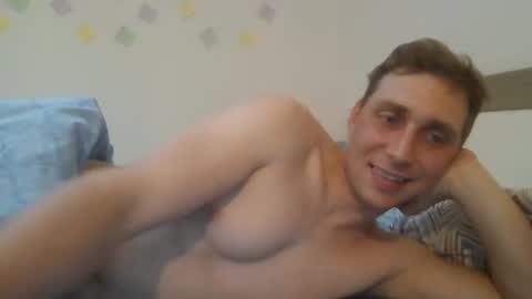 Snapshot of aledewalt chatting on 11, 3, 2025 call me on skp alexdewalt online show from 11, 3, 2025