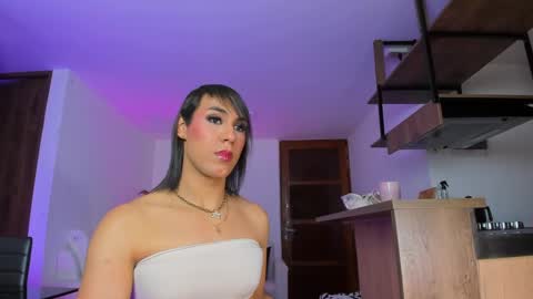 A L E J A N D R A online show from 8, 1, 2025