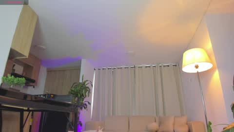 Snapshot of alejaevangeline chatting on 1, 6, 2026 A L E J A N D R A online show from 1, 6, 2026