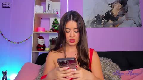 Aleja Moore online show from 22, 12, 2024