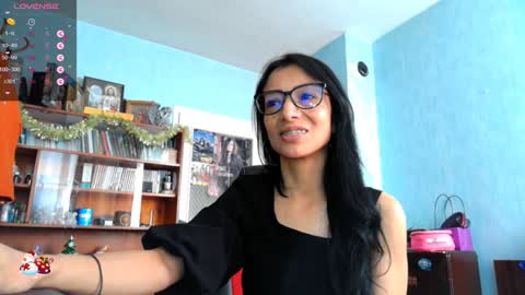Snapshot of alejandracherry_ chatting on 17, 12, 2024 Alejandra online show from 17, 12, 2024