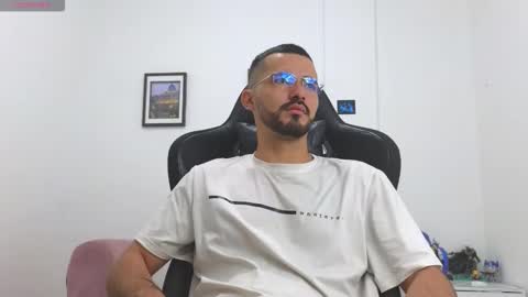 Snapshot of alejandroo_7 chatting on 6, 1, 2026 alejandroo_7 online show from 6, 1, 2026