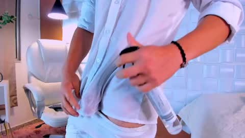 Alejo  online show from 11, 2, 2025