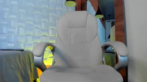 Alejo  online show from 22, 10, 2025