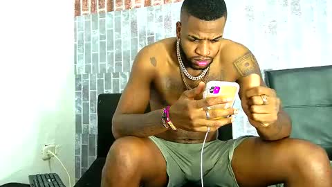 Snapshot of alejo_21cm chatting on 10, 3, 2025 alejo_21cm online show from 10, 3, 2025