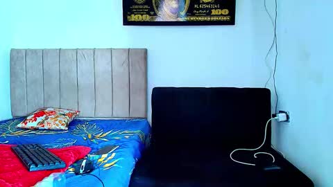 Snapshot of alejo_21cm chatting on 4, 2, 2026 alejo_21cm online show from 4, 2, 2026