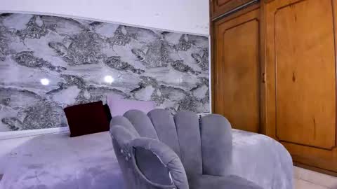 Snapshot of alejo_gray1 chatting on 2, 12, 2025 alejo_gray1 online show from 2, 12, 2025