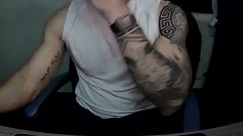 Snapshot of alejoduarte16 chatting on 17, 11, 2025 alejoduarte16 online show from 17, 11, 2025