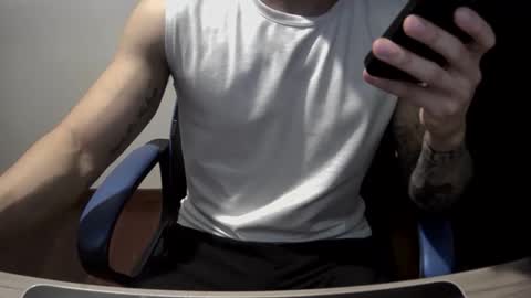 Snapshot of alejoduarte16 chatting on 5, 3, 2026 alejoduarte16 online show from 5, 3, 2026