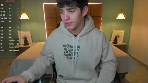 Snapshot of alejootwink chatting on 9, 10, 2025 ALejoo Saenz online show from 9, 10, 2025