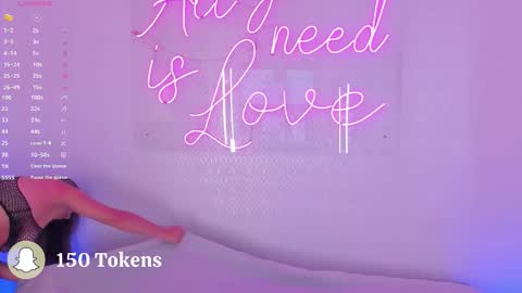 Snapshot of aleksandra_miller chatting on 6, 11, 2025 Aleksandra online show from 6, 11, 2025