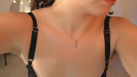 Snapshot of alemaniababe chatting on 3, 12, 2024 Ale online show from 3, 12, 2024