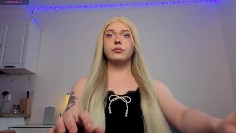 Snapshot of alena_dubai chatting on 19, 4, 2026 ALENA INDEPENDENT MODEL online show from 19, 4, 2026