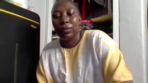 Snapshot of alesha_ chatting on 22, 10, 2025 Noreen Kennth and Emilly online show from 22, 10, 2025