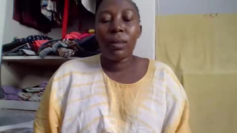 Snapshot of alesha_ chatting on 22, 10, 2025 Noreen Kennth and Emilly online show from 22, 10, 2025