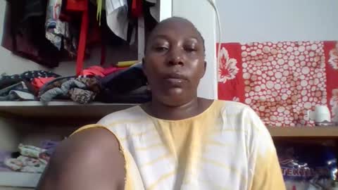 Snapshot of alesha_ chatting on 23, 10, 2025 Noreen Kennth and Emilly online show from 23, 10, 2025