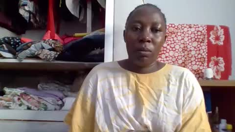 Snapshot of alesha_ chatting on 25, 10, 2025 Noreen Kennth and Emilly online show from 25, 10, 2025