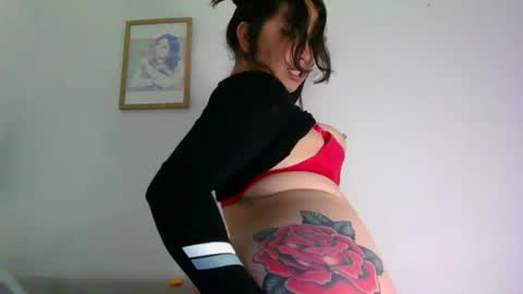 QUEEN OFF MILk  IM BACK  15 NOV online show from 15, 4, 2026