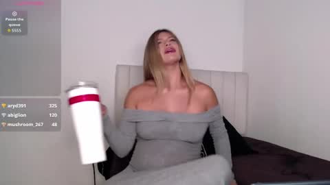 Snapshot of alessandrabloom chatting on 11, 4, 2026 Alessandra Bloom online show from 11, 4, 2026