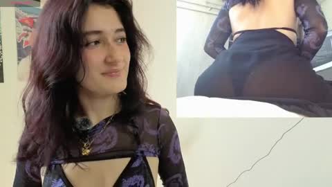 Snapshot of alessandralb chatting on 1, 4, 2026 Alessandra Leblanc online show from 1, 4, 2026